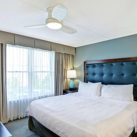 โฮมวูด สวีท บาย ฮิลตัน เลกซิงตัน ฟาแยตมอลล์ Hotel ภายนอก รูปภาพ