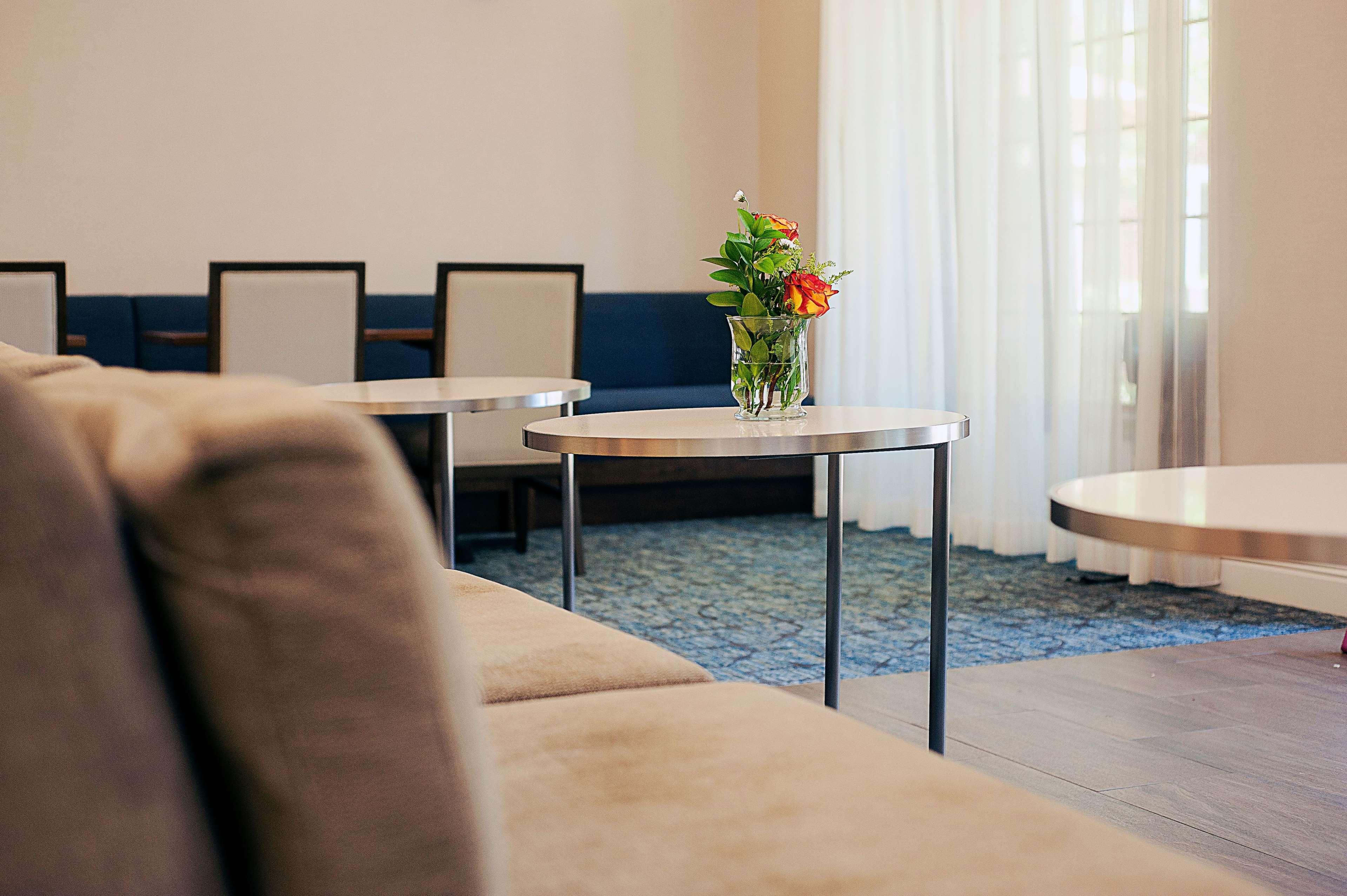 โฮมวูด สวีท บาย ฮิลตัน เลกซิงตัน ฟาแยตมอลล์ Hotel ภายนอก รูปภาพ