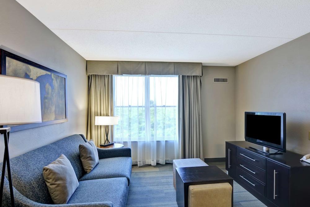 โฮมวูด สวีท บาย ฮิลตัน เลกซิงตัน ฟาแยตมอลล์ Hotel ภายนอก รูปภาพ