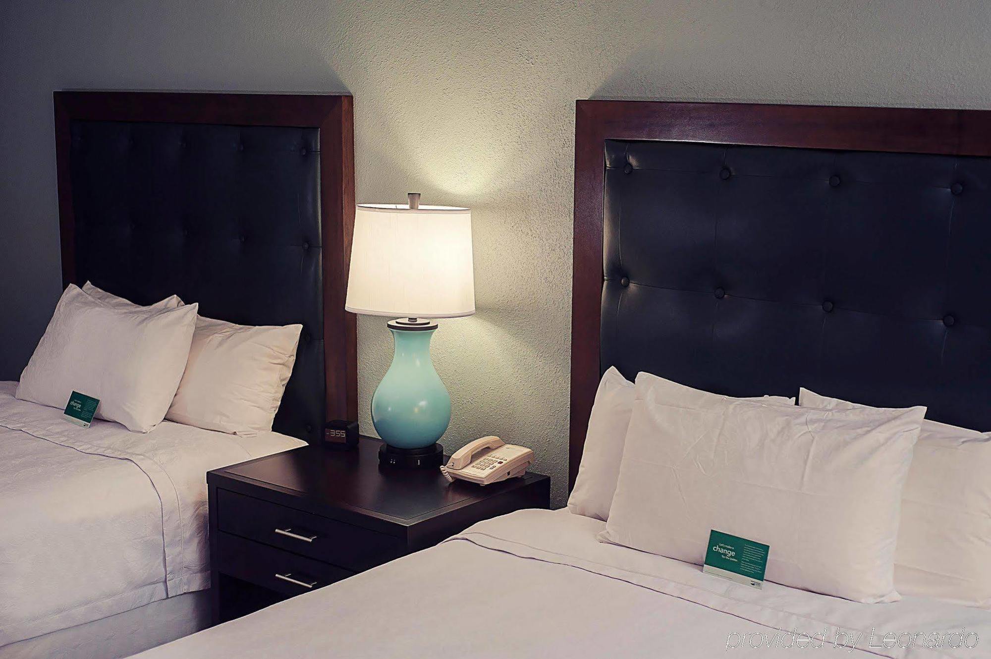 โฮมวูด สวีท บาย ฮิลตัน เลกซิงตัน ฟาแยตมอลล์ Hotel ภายนอก รูปภาพ